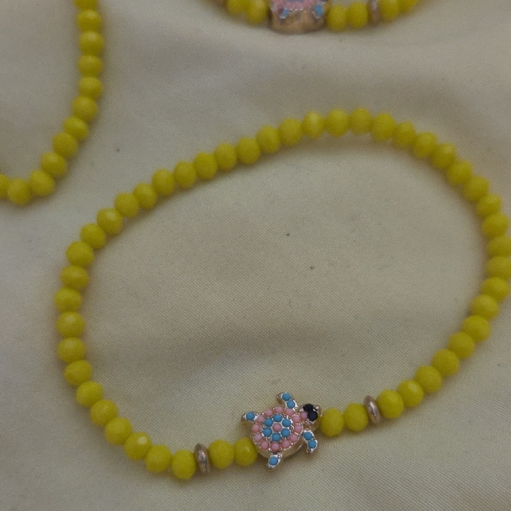 Yellow Beaded Turtle Charm Bracelet Set - Picture 3 of 4
